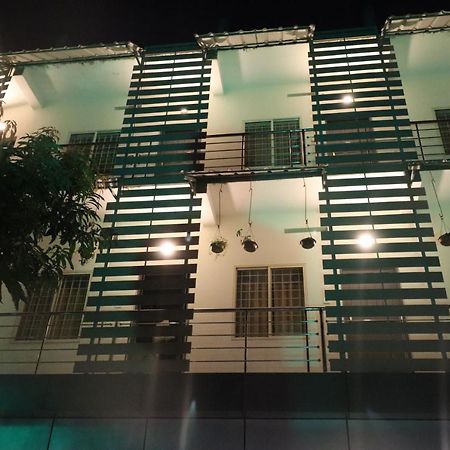 Jippus Galaxy Budget Air Port Hotel Kochi Εξωτερικό φωτογραφία